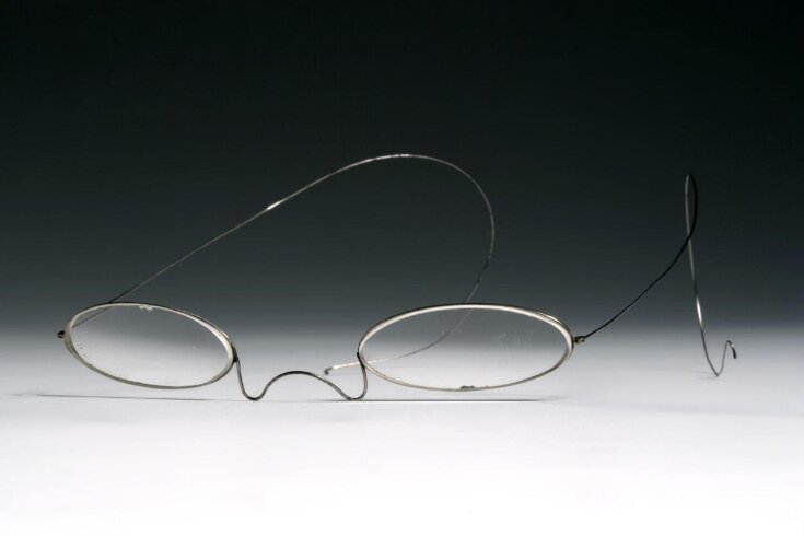 Glasses top image