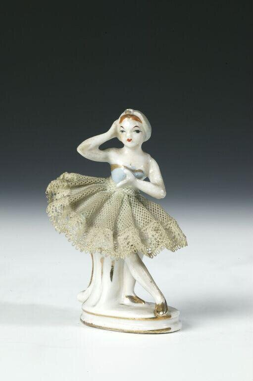 Ballerina by Sitzendorf Porcelain Manufactory