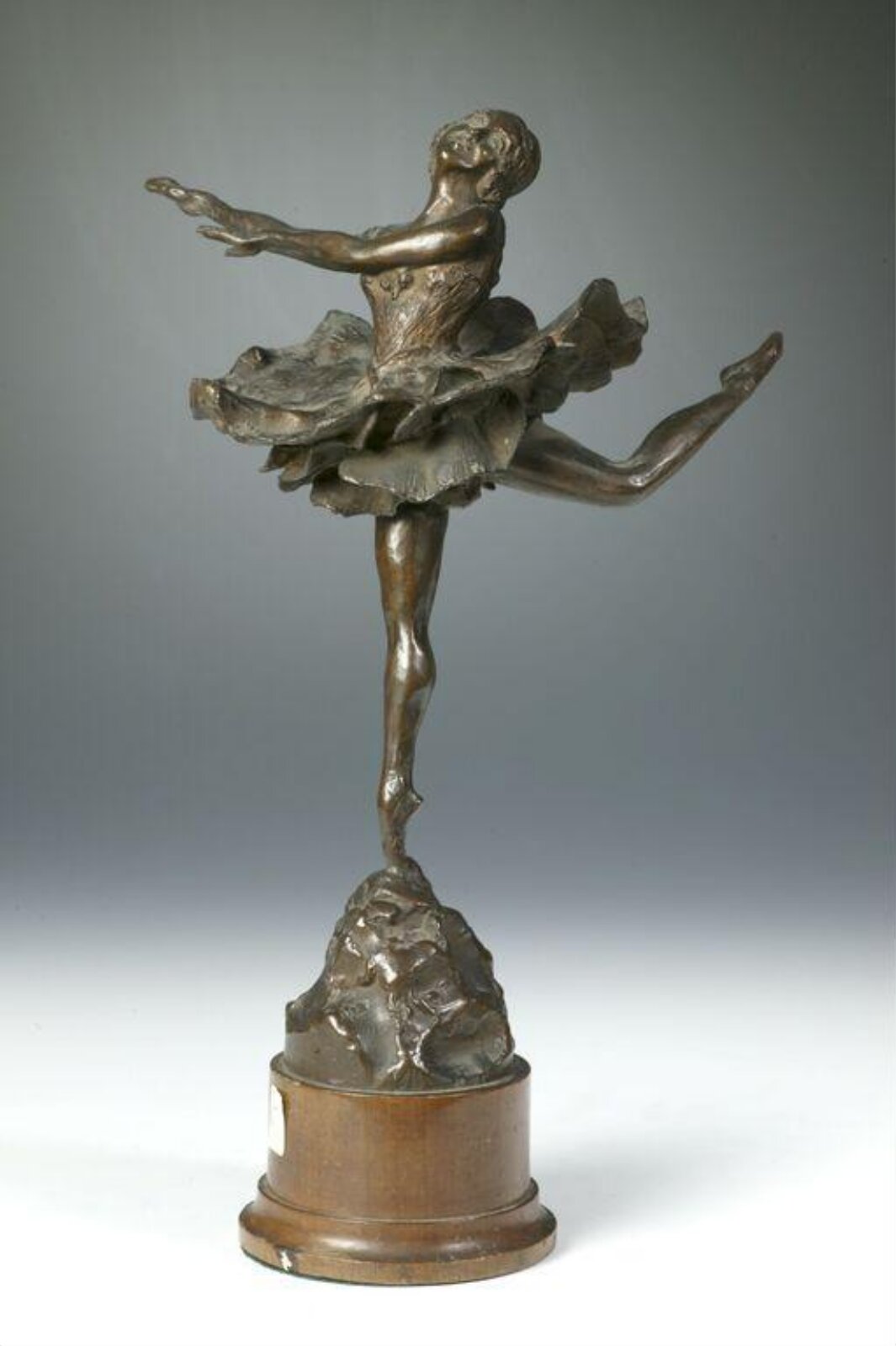 Figurine, first quarter 20th century