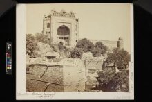 The Great Gate, from the Village, Fuuttehpore Sikri thumbnail 1