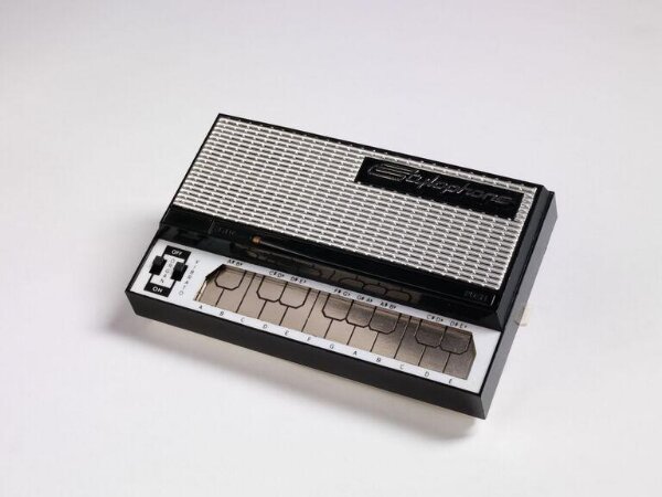 Stylophone Rolf Stylophone Pocket Electronic Organ | Rolf Harris | V&A Explore The ...
