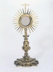 Monstrance thumbnail 1