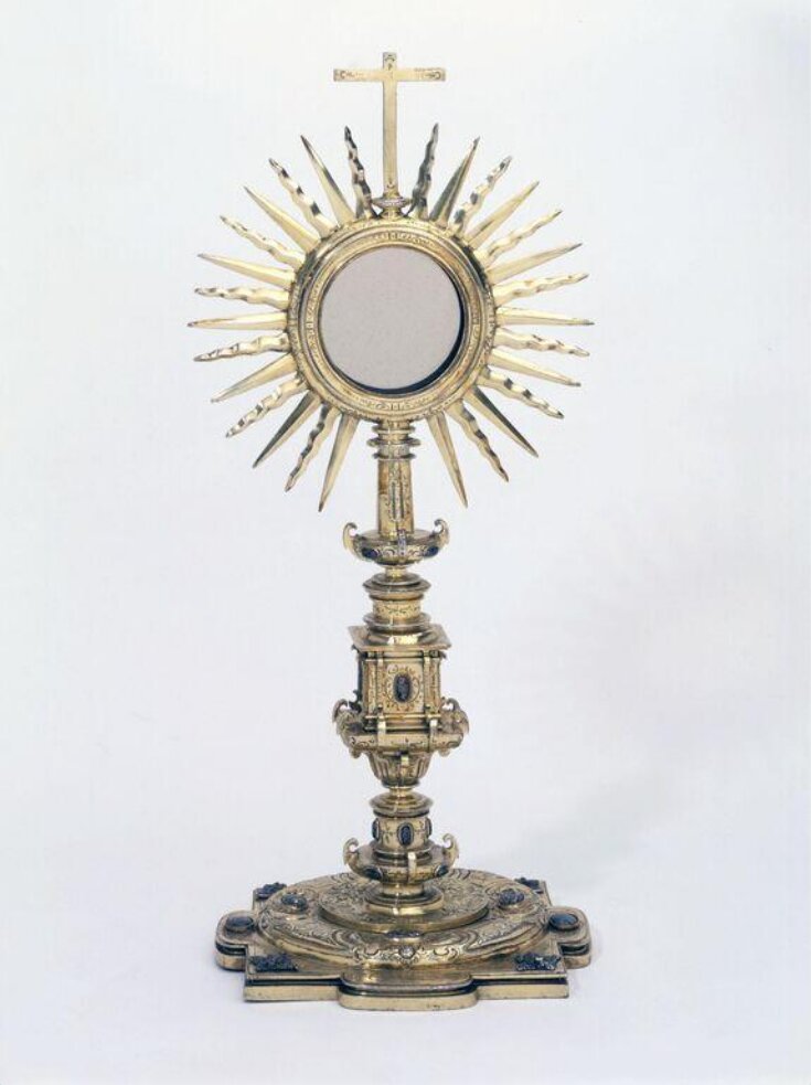 Monstrance top image