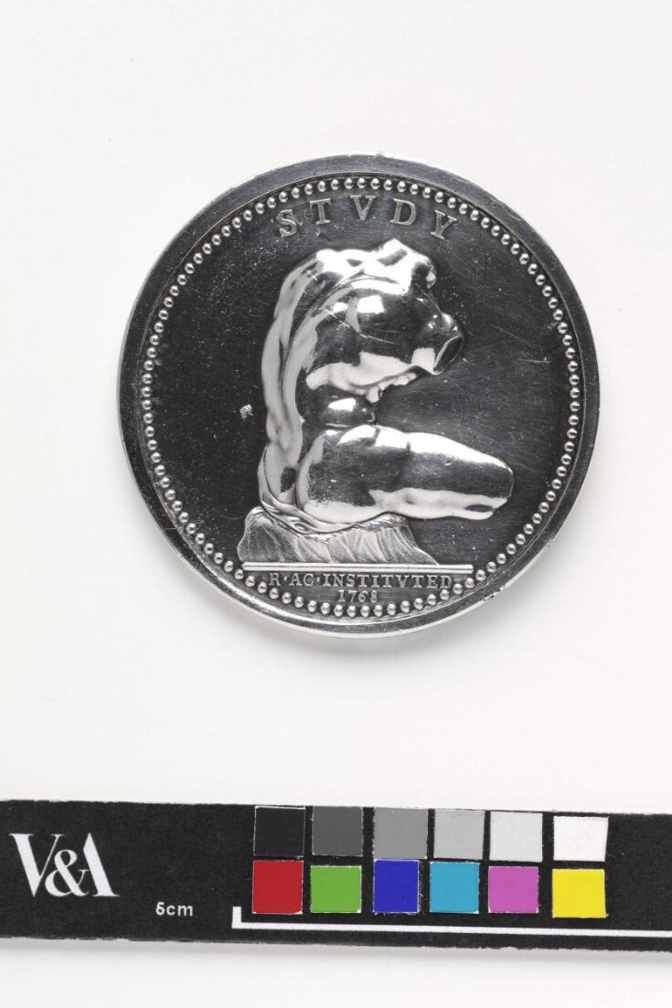 Royal Academy Prize Medal top image