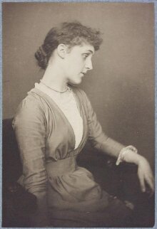 Miss Violet Lindsay, Duchess of Rutland thumbnail 1