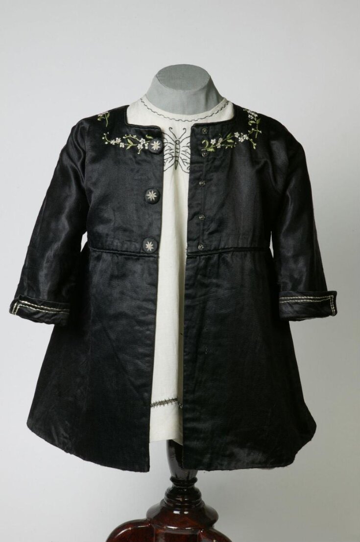 Mourning Garment top image