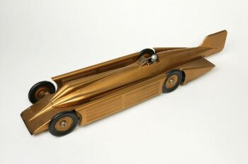 Golden Arrow Racer