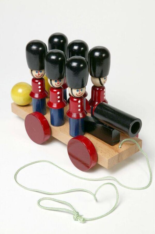 PullAlong Toy V&A Explore The Collections