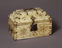 میوزیم کے کھلے ذخیرے سے «Siculo-Arabic Casket» کی تصویر