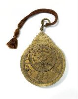 میوزیم کے کھلے ذخیرے سے «Persian Astrolabe, 1667» کی تصویر