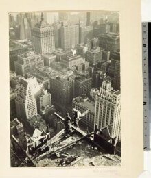 Building the Rockerfeller Center thumbnail 1