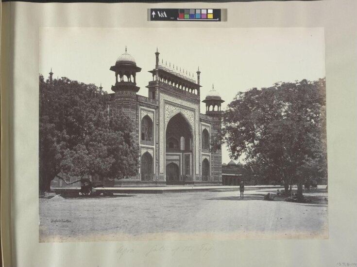Agra - Gate of the Taj image