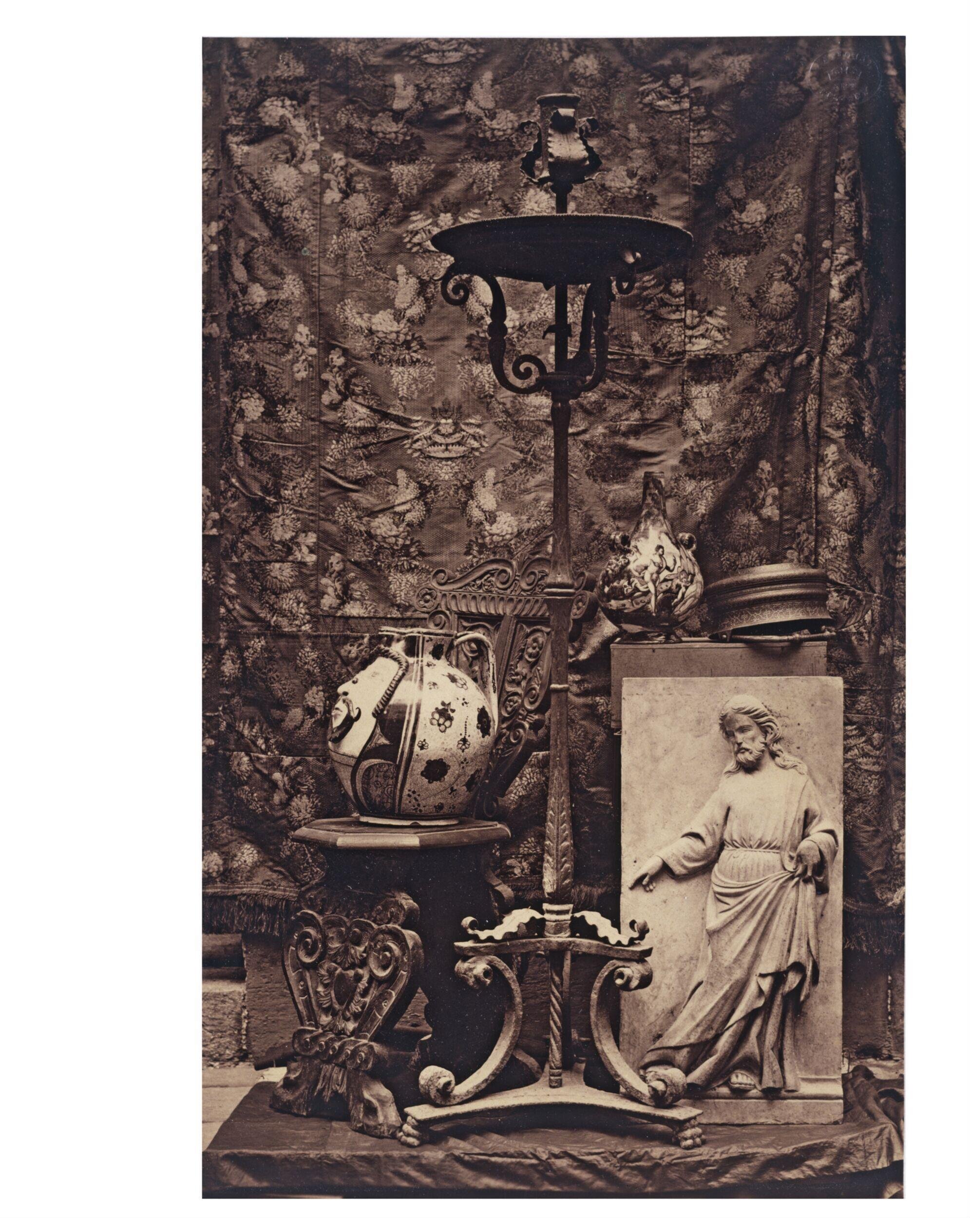 Still life of antiquities