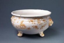 Tureen and Cover thumbnail 1