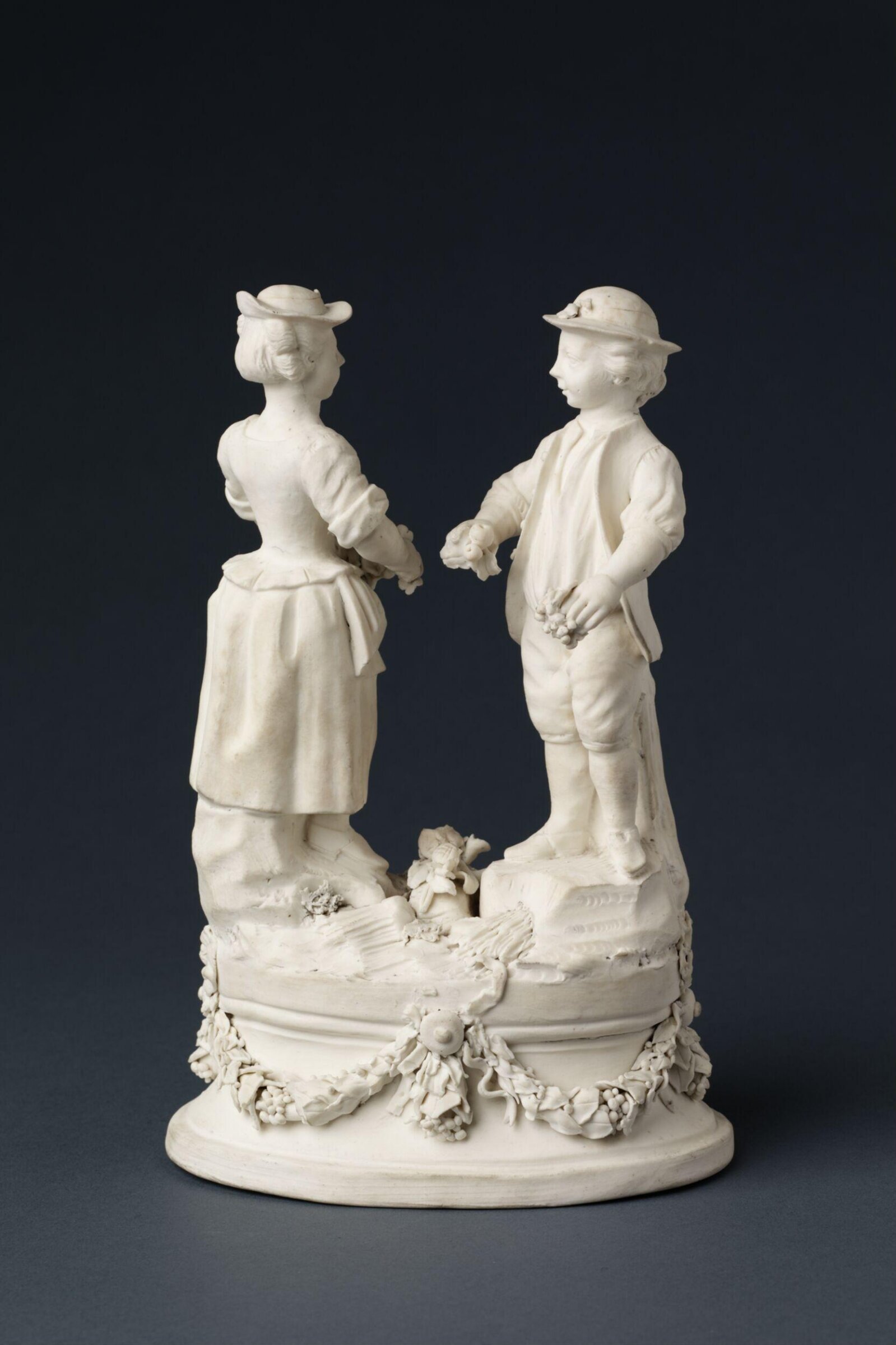 A Man and a woman, Mennecy porcelain factory, ca. 1765