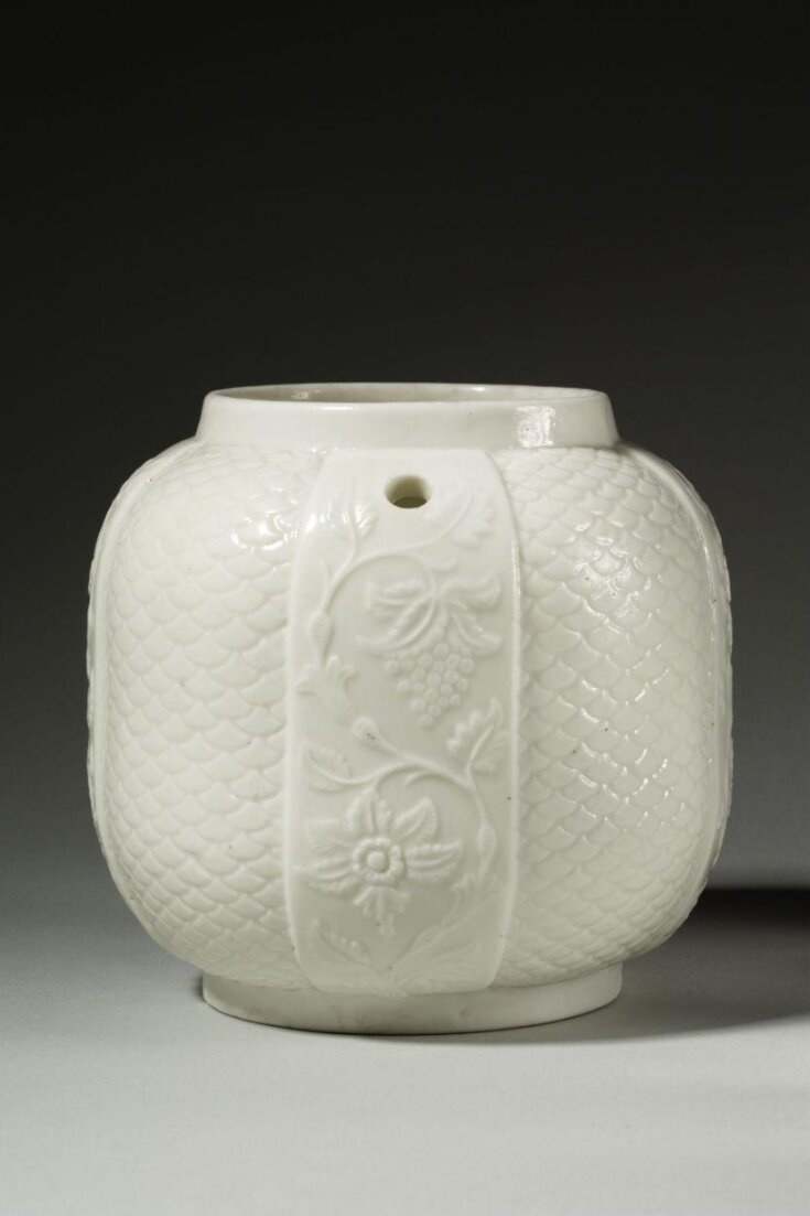 Pot-Pourri Vase top image