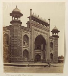 Gateway of the Taj Mahal thumbnail 1