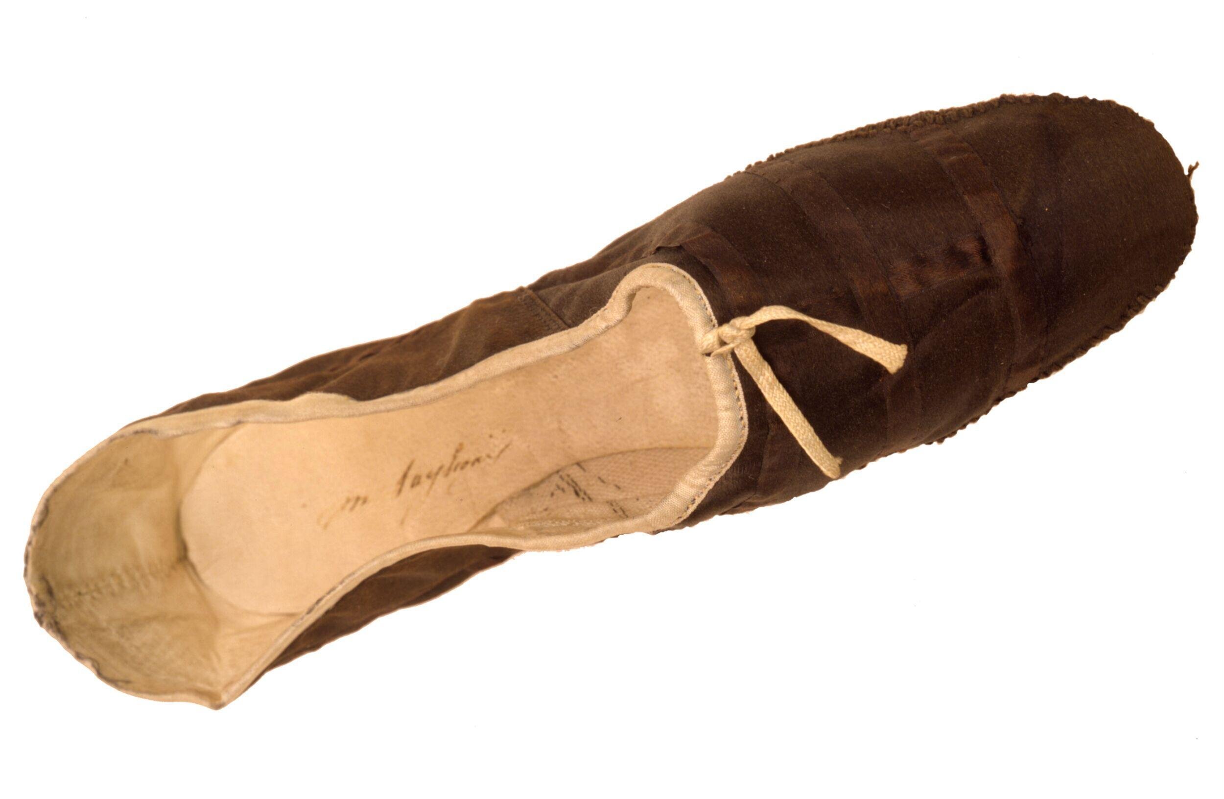 Ballet shoe worn by Marie Taglioni by unknown
