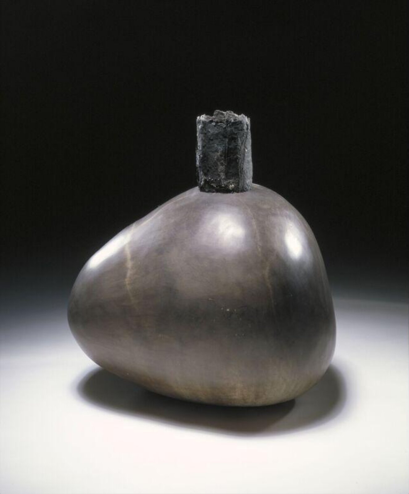 Clay container for mummified newspapers, Yohei Nishimura, 1991