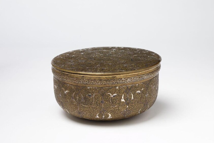 Lidded bowl (1500-1550) by Mirza Muhammad