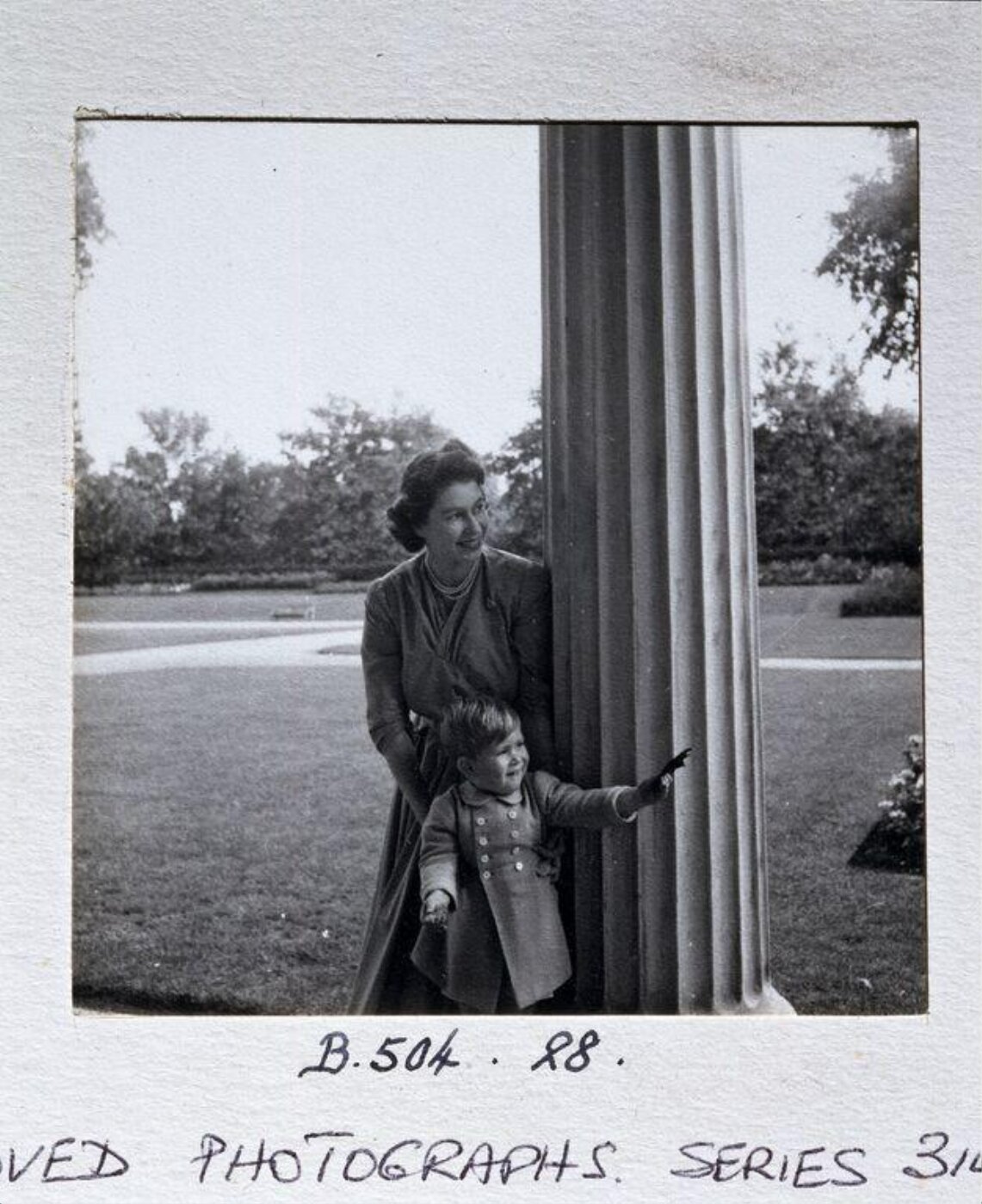 Beaton, Cecil (Sir), Photograph