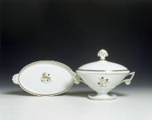 Sauce Tureen and Cover thumbnail 1
