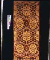 میوزیم کے کھلے ذخیرے سے «Ottoman Velvet, 1550–99» کی تصویر