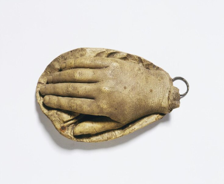 Right hand of H.R.H Princess Alice Maud Mary, Princess of Great Britain and Ireland, Duchess of Saxony, later Grand Duchess of Hesse-Darmstdt top image