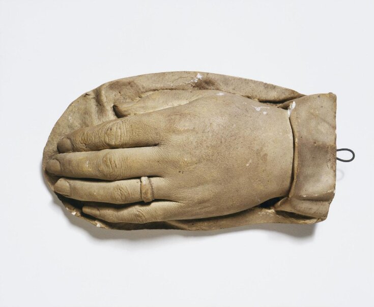 Left hand of Albert Edward, Prince of Wales (later Edward VII, r. 1901-1910) top image