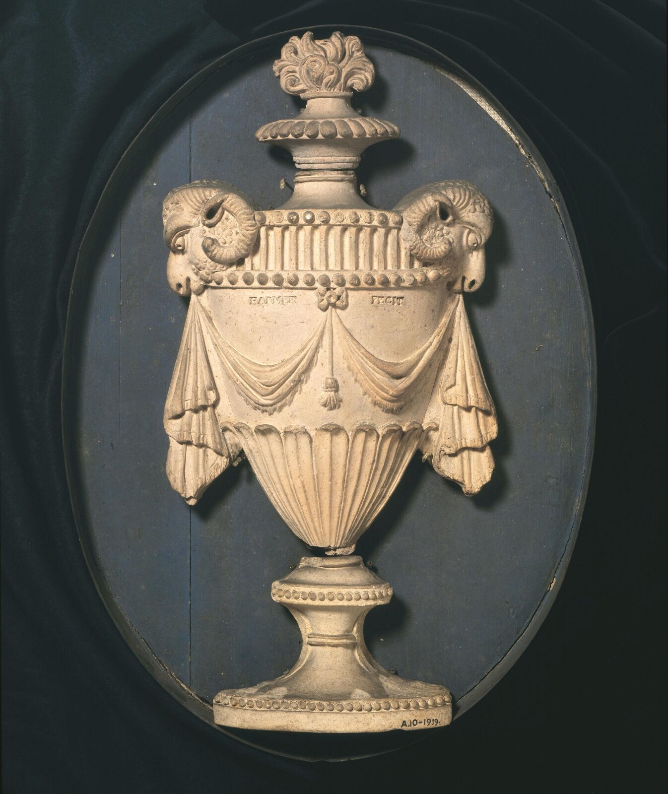 Urn with rams' heads, Jonathan Harmer, ca. 1800 - ca. 1849