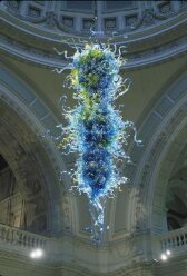 V&A Chandelier thumbnail 2