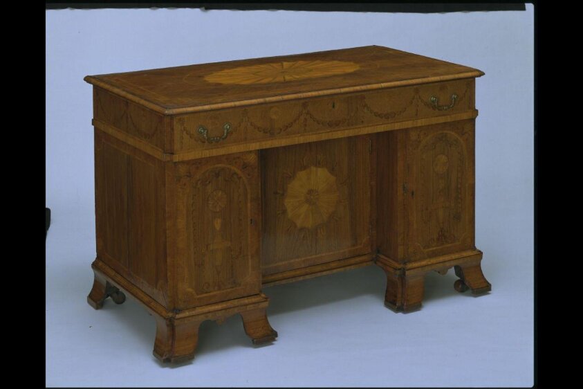 Bureau dressing table — Chippendale, Haig and Co. — 1771-1775