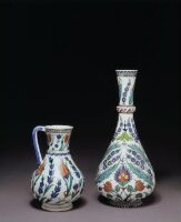میوزیم کے کھلے ذخیرے سے «Iznik Jug, c.1600» کی تصویر