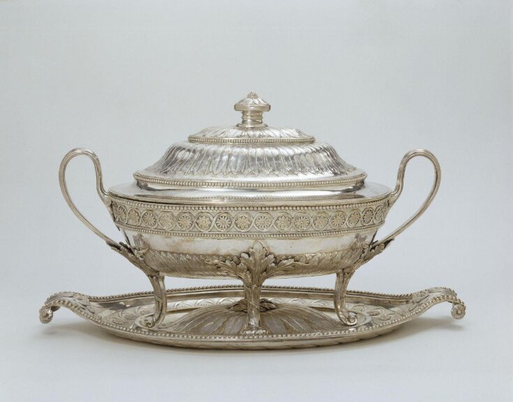 Tureen Stand top image