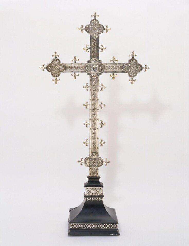 Processional Cross top image