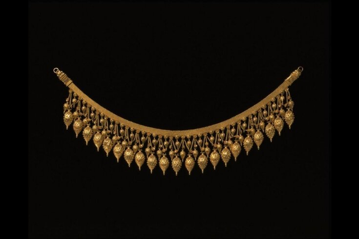 Necklace top image