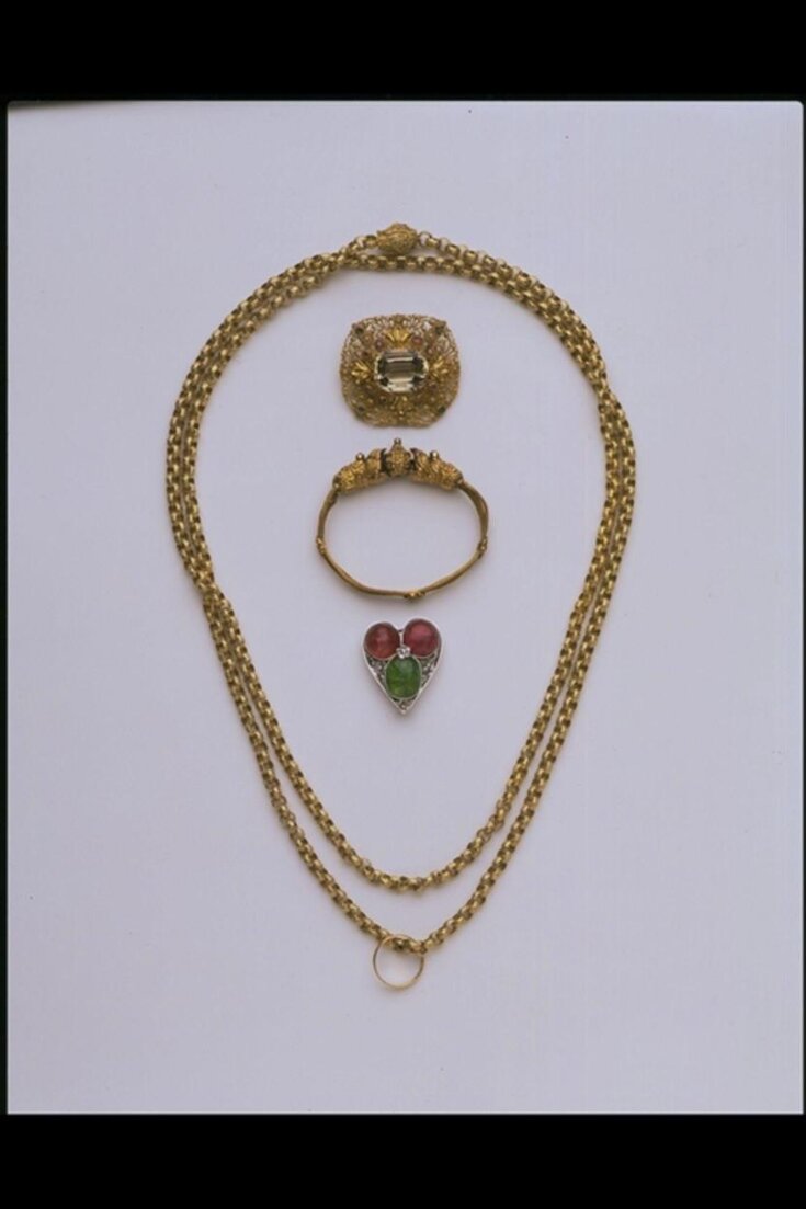 Neckchain | Unknown | V&A Explore The Collections