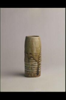 Vase thumbnail 1