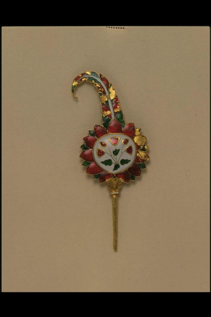 Turban Ornament top image
