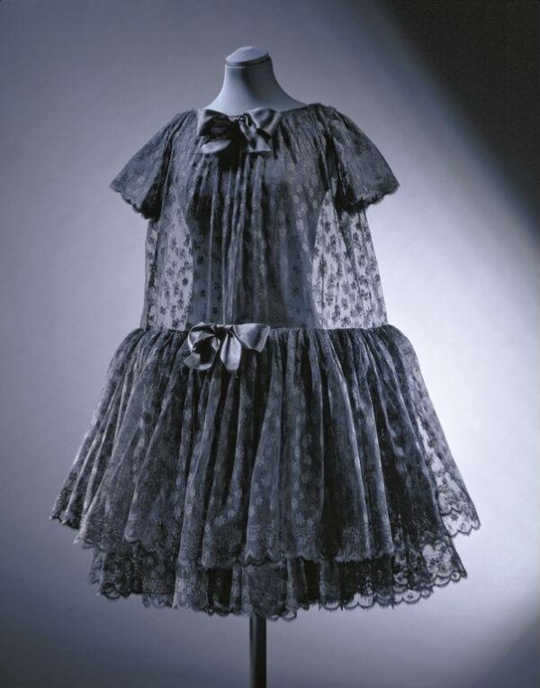 A small history of the SACK dress and its variants COCCOON BABYDOLL  BALLOON  Design  Fashion blog
