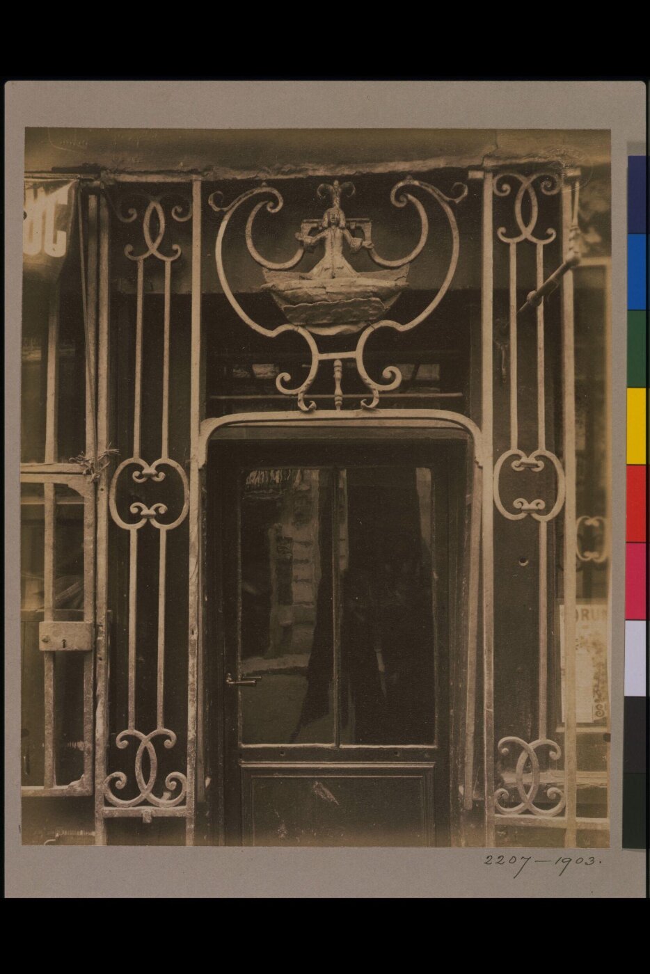Atget, Jean-Eugène-Auguste, Sign of a shop, 121 rue Montmartre, Paris, France