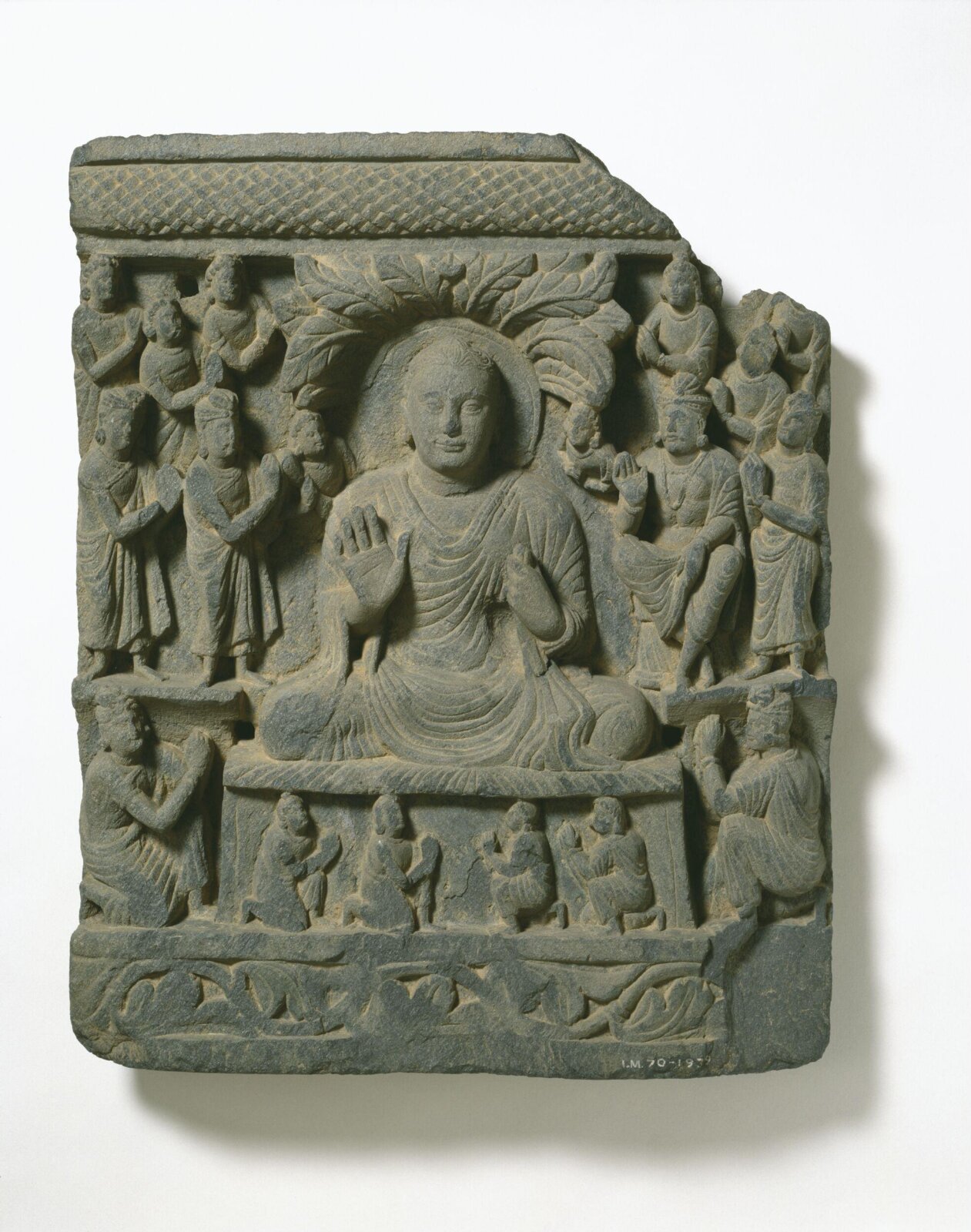 Buddha with worshippers, 2nd century-4th century