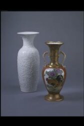 Vase thumbnail 2