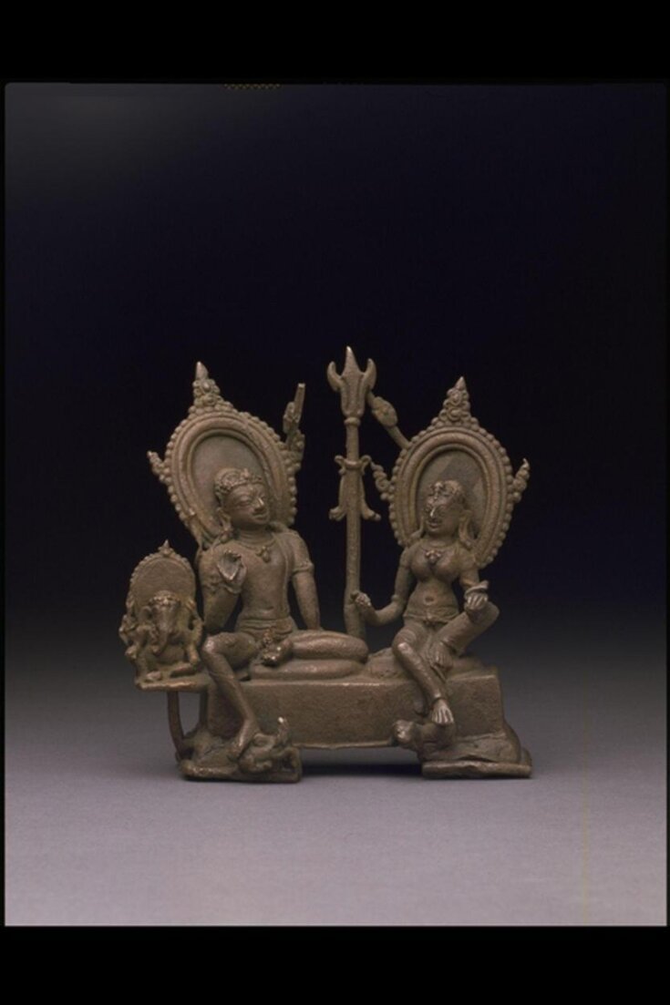 Shiva and Parvati with Ganesha top image