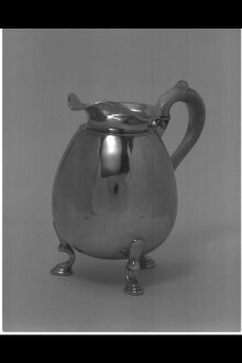 Teapot and Milk Jug thumbnail 1