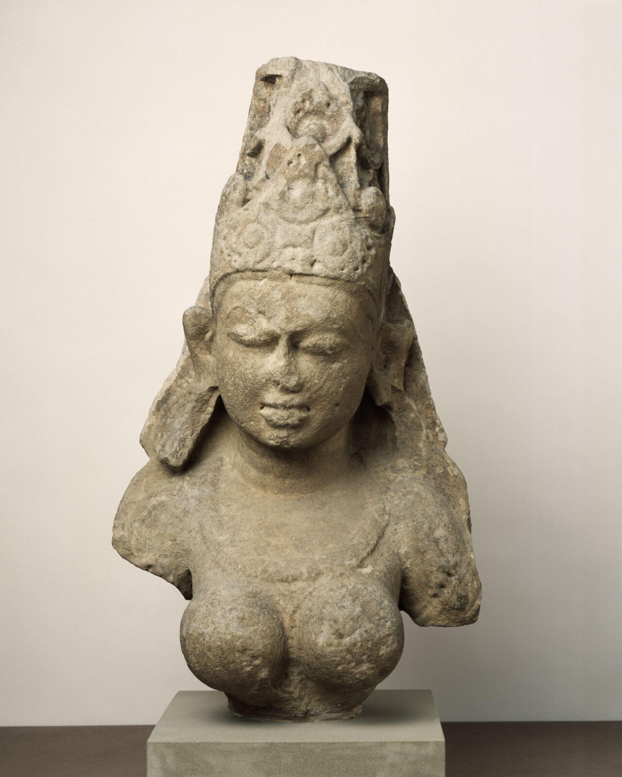 Bust of a Yogini, 9th century