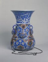 میوزیم کے کھلے ذخیرے سے «Turkish Lamp, c.1557» کی تصویر