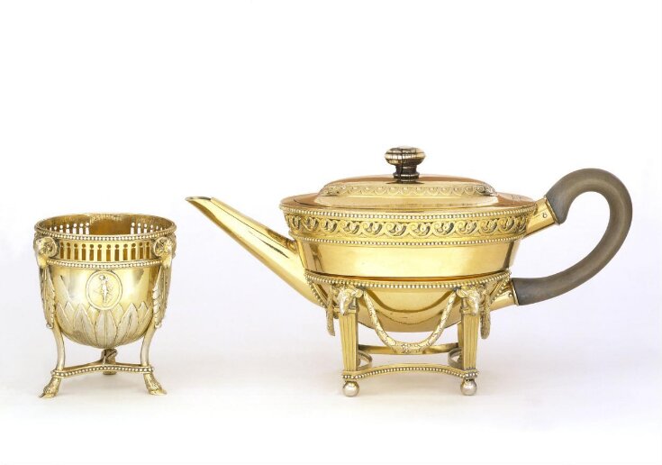 Teapot - Miniature - Queen Victoria on Yellow Background