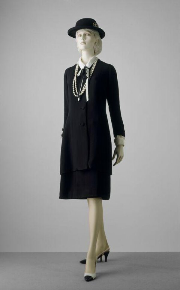The Chanel Suit - Coco Chanel