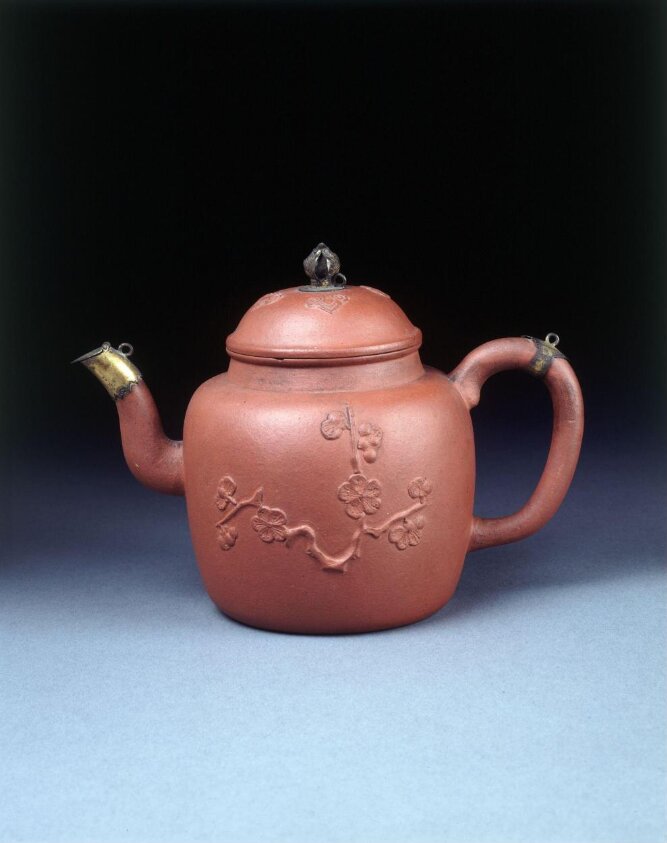 Teapot (1627) by Yan Hui